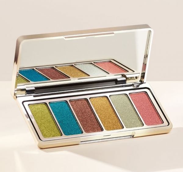 </p>
<p>                            Holiday Collection by Rare Beauty</p>
<p>                        